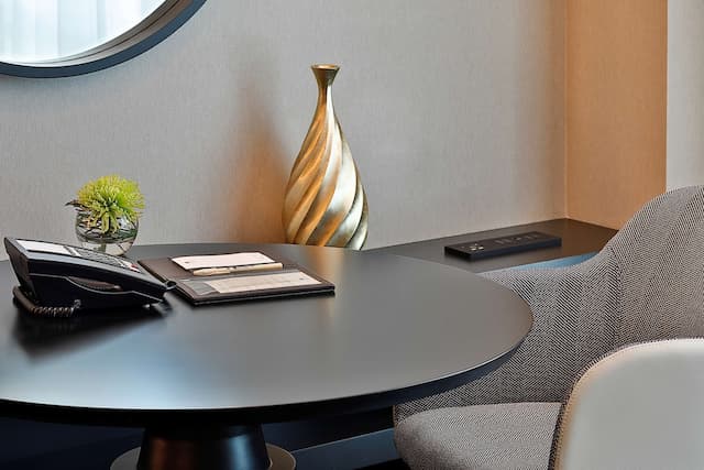 杜拜希爾頓逸林酒店 - 商業灣區-Two Double Beds Guest Room-2