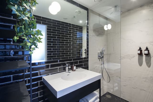 더 하이랜드 하우스-Deluxe Cellar Triple Room-6