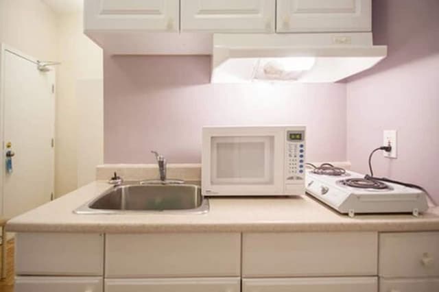 セント ローレンス レジデンス & スイーツ-デラックス ツインルーム 共用バスルーム-1