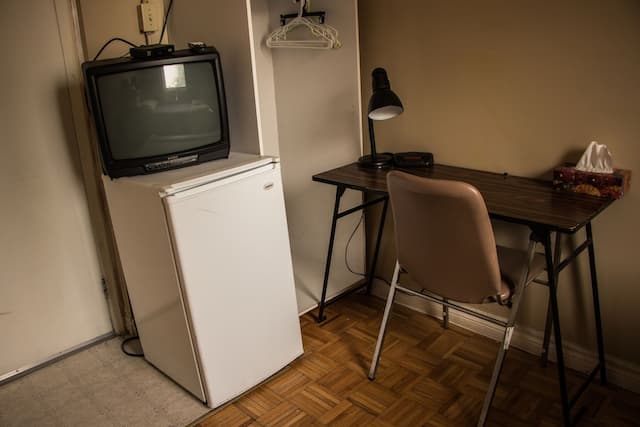 セント ローレンス レジデンス & スイーツ-デラックス シングルルーム 共用バスルーム-4