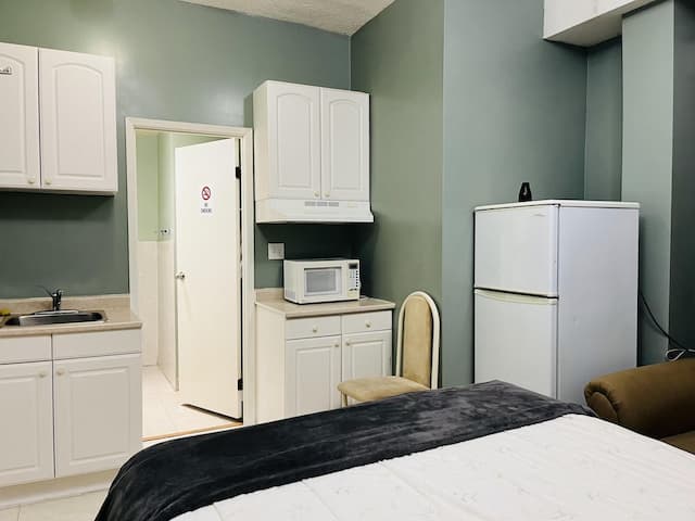 セント ローレンス レジデンス & スイーツ-スーペリア スイート クイーンベッド 1 台 簡易キッチン-2