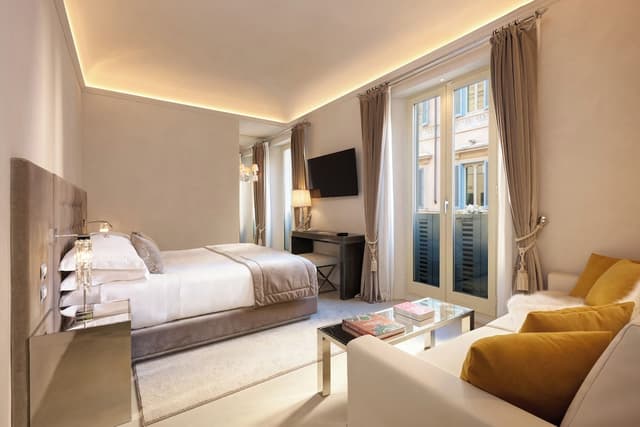 Palazzo Nainer-Deluxe Room-1