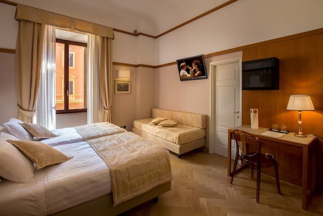 호텔 라 레지덴자-트리플룸-2