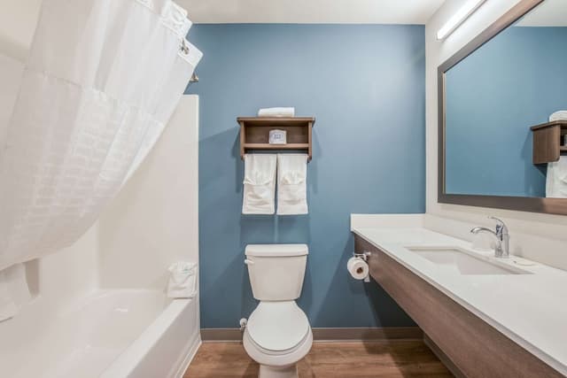 WoodSpring Suites Chicago Midway-Standard Room, 1 Queen Bed, Non Smoking-6
