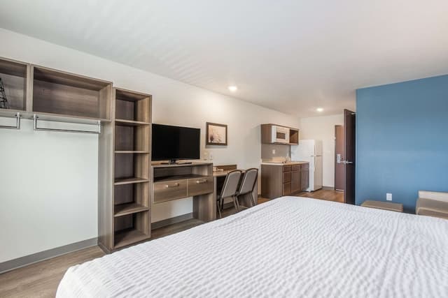 WoodSpring Suites Chicago Midway-Standard Room, 1 King Bed, Non Smoking-3