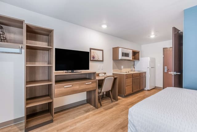 WoodSpring Suites Chicago Midway-Standard Room, 1 Queen Bed, Non Smoking-3