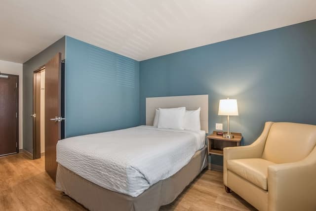WoodSpring Suites Chicago Midway-Standard Room, 1 Queen Bed, Non Smoking-2
