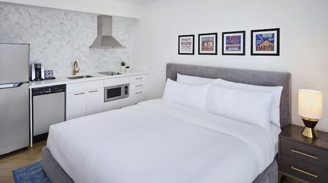 パンテージス ホテル ダウンタウン トロント-デラックス ルーム キングベッド 1 台-4