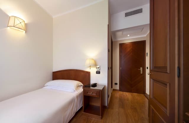 ランカスター ホテル-スタンダード シングルルーム-7