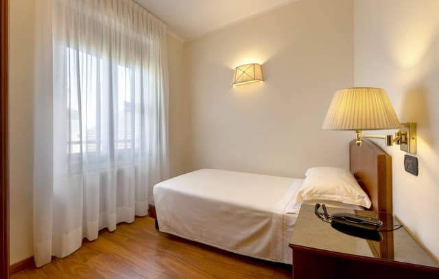 ランカスター ホテル-スタンダード シングルルーム-1