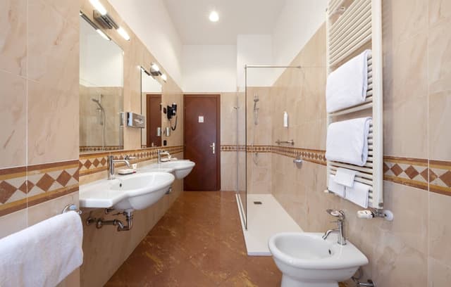 랑캐스터 호텔-트리플룸-14