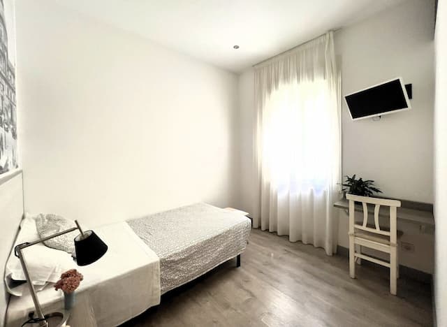 ホスタル サン ロレンソ-シングルルーム-2