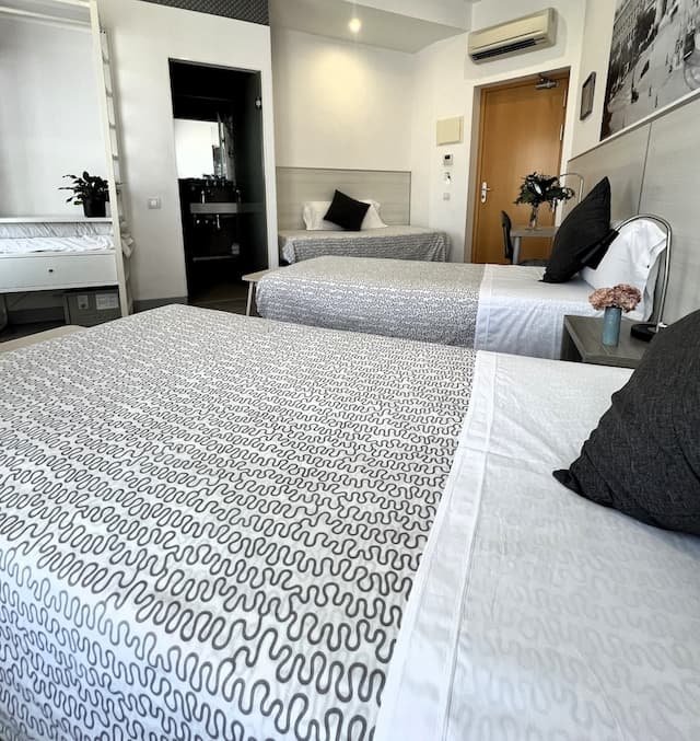 ホスタル サン ロレンソ-トリプルルーム-11