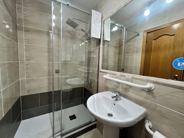 ホスタル サン ロレンソ-ダブルルーム-13