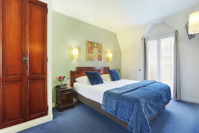 Beaugrenelle Tour Eiffel-Comfort Twin Room-1