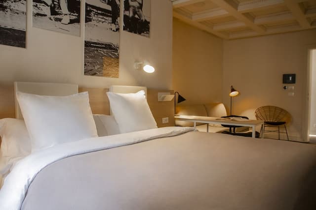 Room Select Via Veneto-Deluxe Room-1