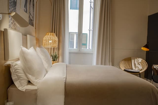 Room Select Via Veneto-Standard Double or Twin Room-5