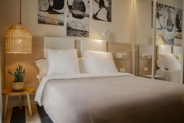 Room Select Via Veneto-Standard Double or Twin Room, City View-3