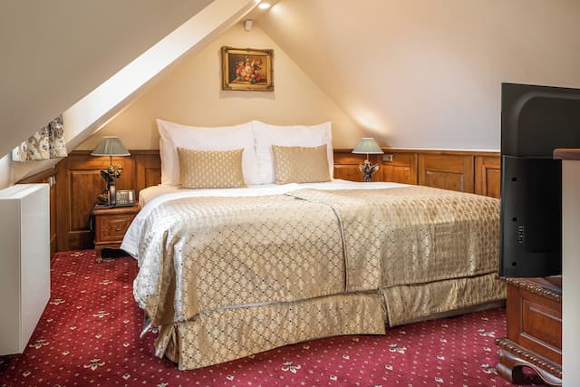 布拉格 BHG 鐵門套房飯店-高級雙人房-3