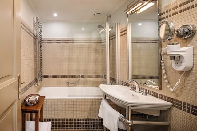 布拉格 BHG 鐵門套房飯店-高級雙人房-6