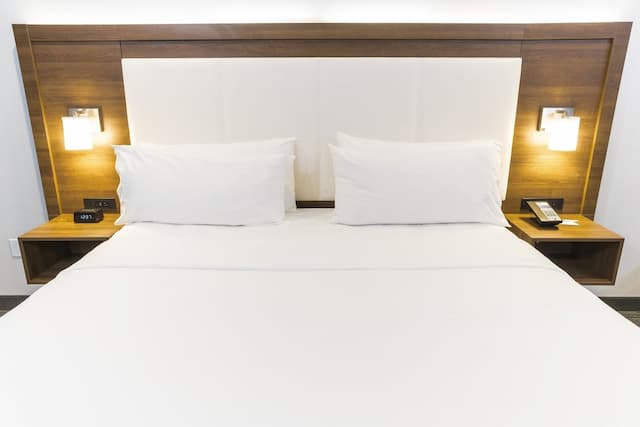 好萊塢星光大道智選假日套房飯店 - IHG 旗下飯店-標準客房, 1 張特大雙人床, 無障礙 (Communications Accessible)-5