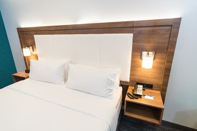 好萊塢星光大道智選假日套房飯店 - IHG 旗下飯店-標準客房, 1 張特大雙人床, 無障礙 (Communications Accessible)-6