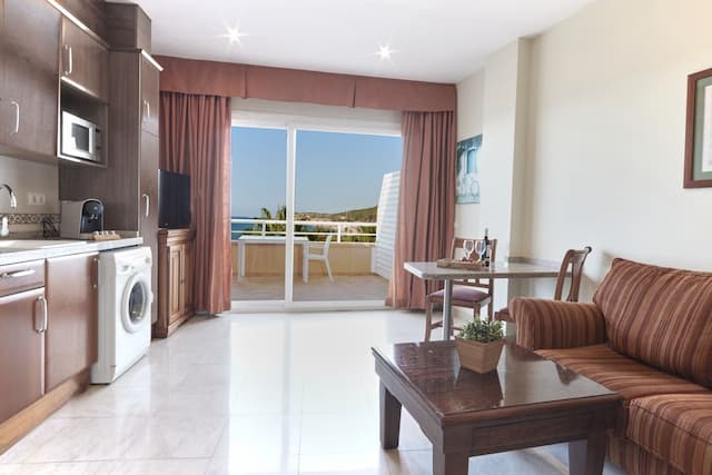 錫切斯桑威海灘高爾夫酒店-公寓, 海景-1