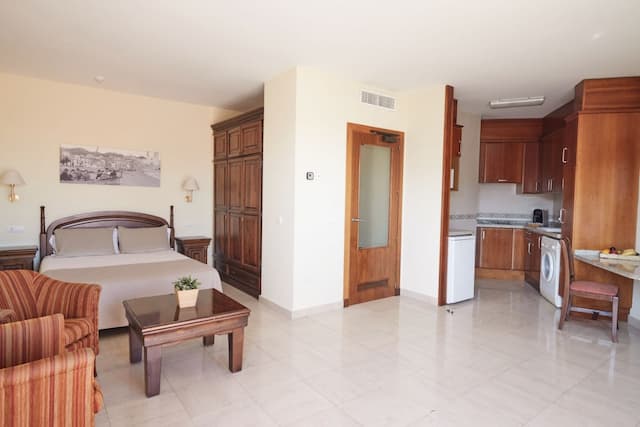 錫切斯桑威海灘高爾夫酒店-開放式客房, 泳池景-1