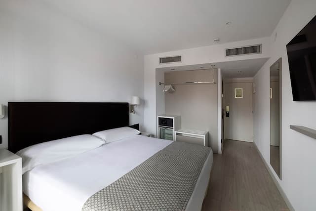Catalonia Albeniz-Premium Double Room-3