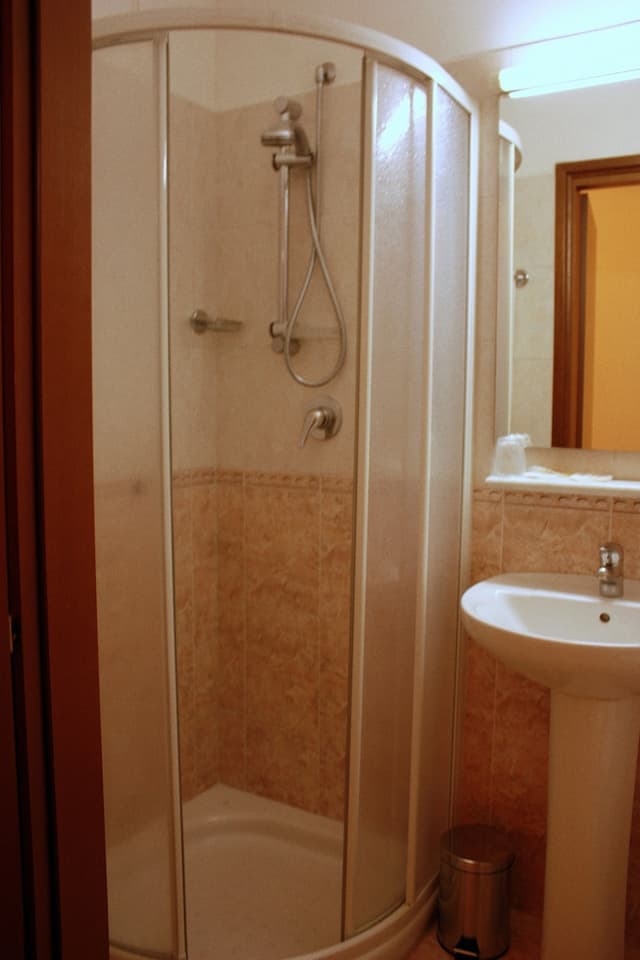 吹笛人酒店-經濟單人房-4