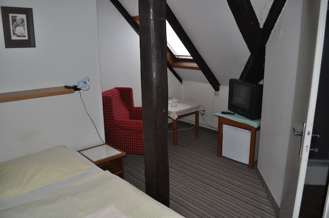 호텔 스보르노스트-싱글룸-1