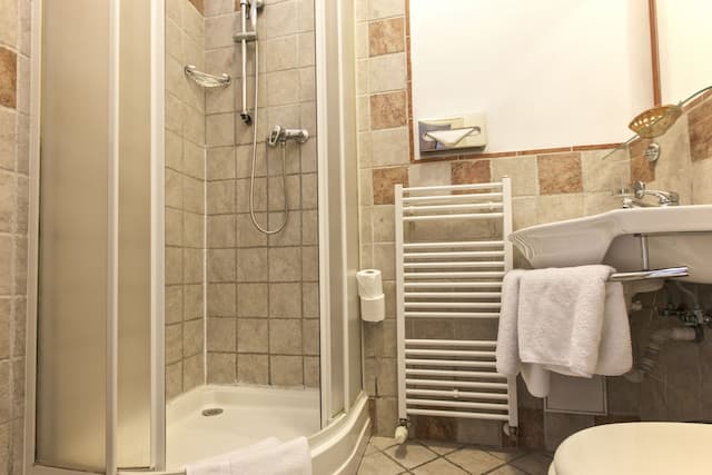 ホテル チボリ プラハ-スタンダード シングルルーム-5