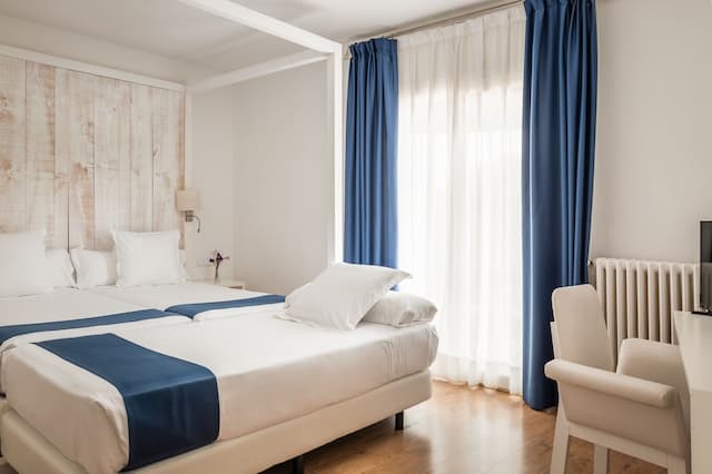 錫切斯公園酒店-三人房-4