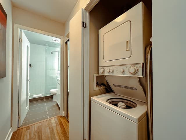 이그제큐티브 코스모폴리탄 호텔 토론토-주니어 스위트-2