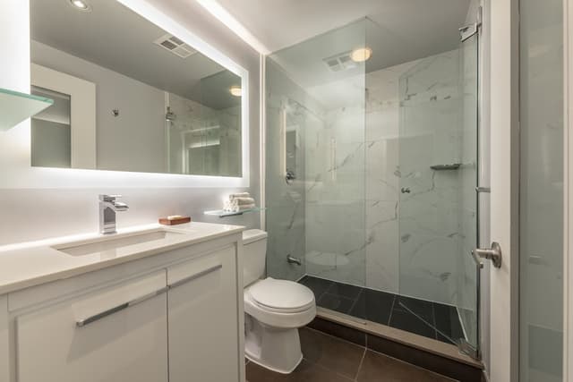 이그제큐티브 코스모폴리탄 호텔 토론토-주니어 스위트-6