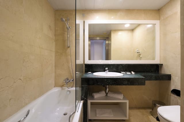 Catalonia Bristol-单人房-5