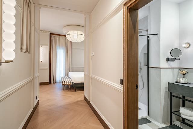 Hotel Vincci Soho-Deluxe Room-12