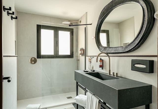 Hotel Vincci Soho-Deluxe Room-16