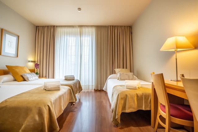 維多利亞四號飯店-都會三人房-14