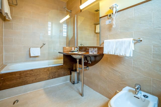 維多利亞四號飯店-都會三人房-20