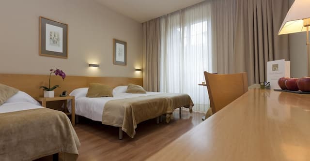 維多利亞四號飯店-都會三人房-2