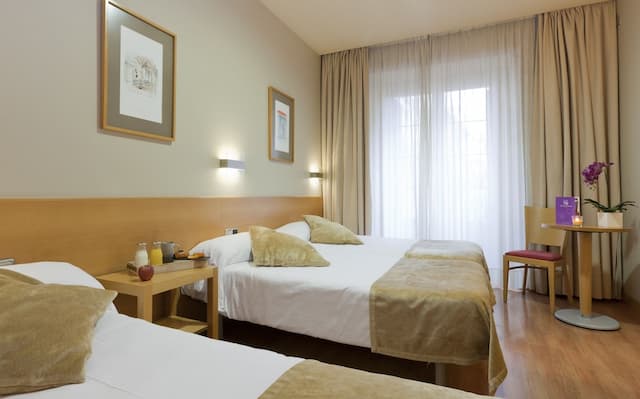 維多利亞四號飯店-都會三人房-10