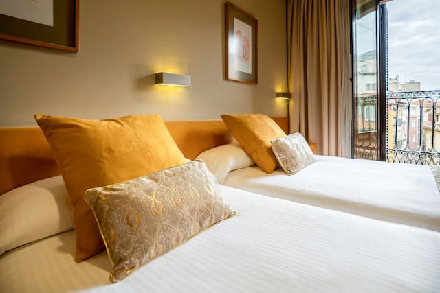 維多利亞四號飯店-都會雙人房單人入住-16