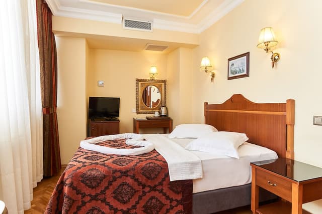 Amber Hotel - Special Class-Superior Double Room Single Use, 1 King Bed-3