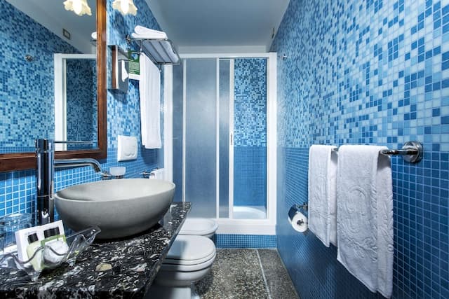 ゴールデン チューリップ ローマ ピラム-スタンダード ルーム ダブルベッド 1 台-5