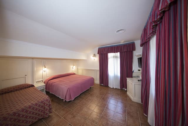 Mancini Park Hotel-三人房-2