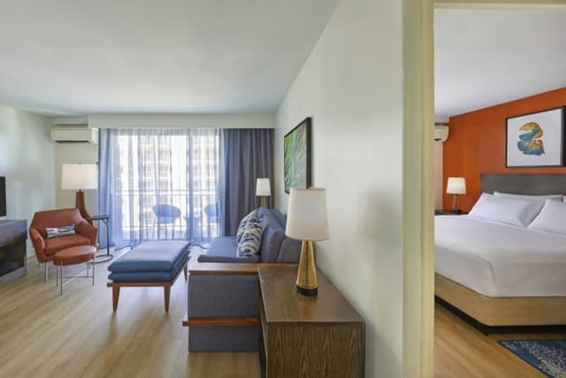 Courtyard by Marriott Waikiki Beach-Suite (Mobility/Hearing Access, Roll-in Shwr)-2