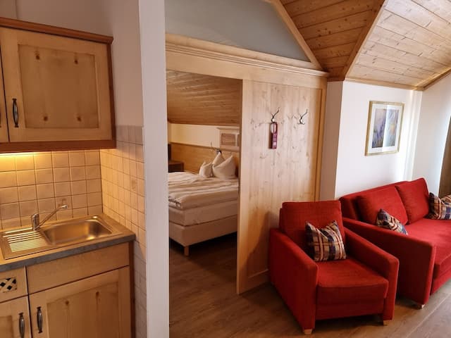 格拉斯爾蘭德酒店-標準公寓, 1 張特大雙人床, 露台, 花園景-2