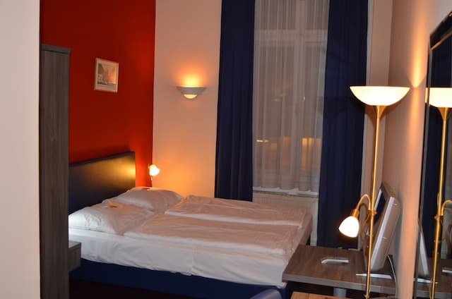 ホテル ペンション エクセレンス-エコノミー ダブルルーム-2