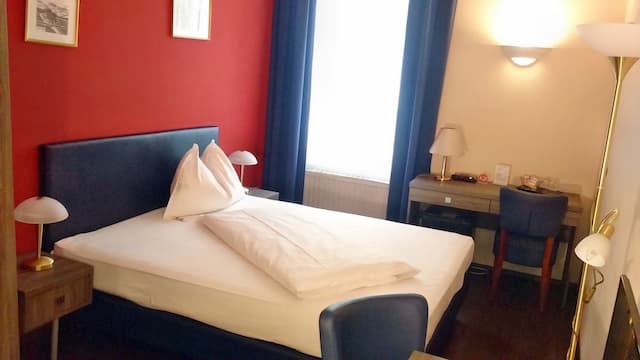 ホテル ペンション エクセレンス-エコノミー ダブルルーム-3